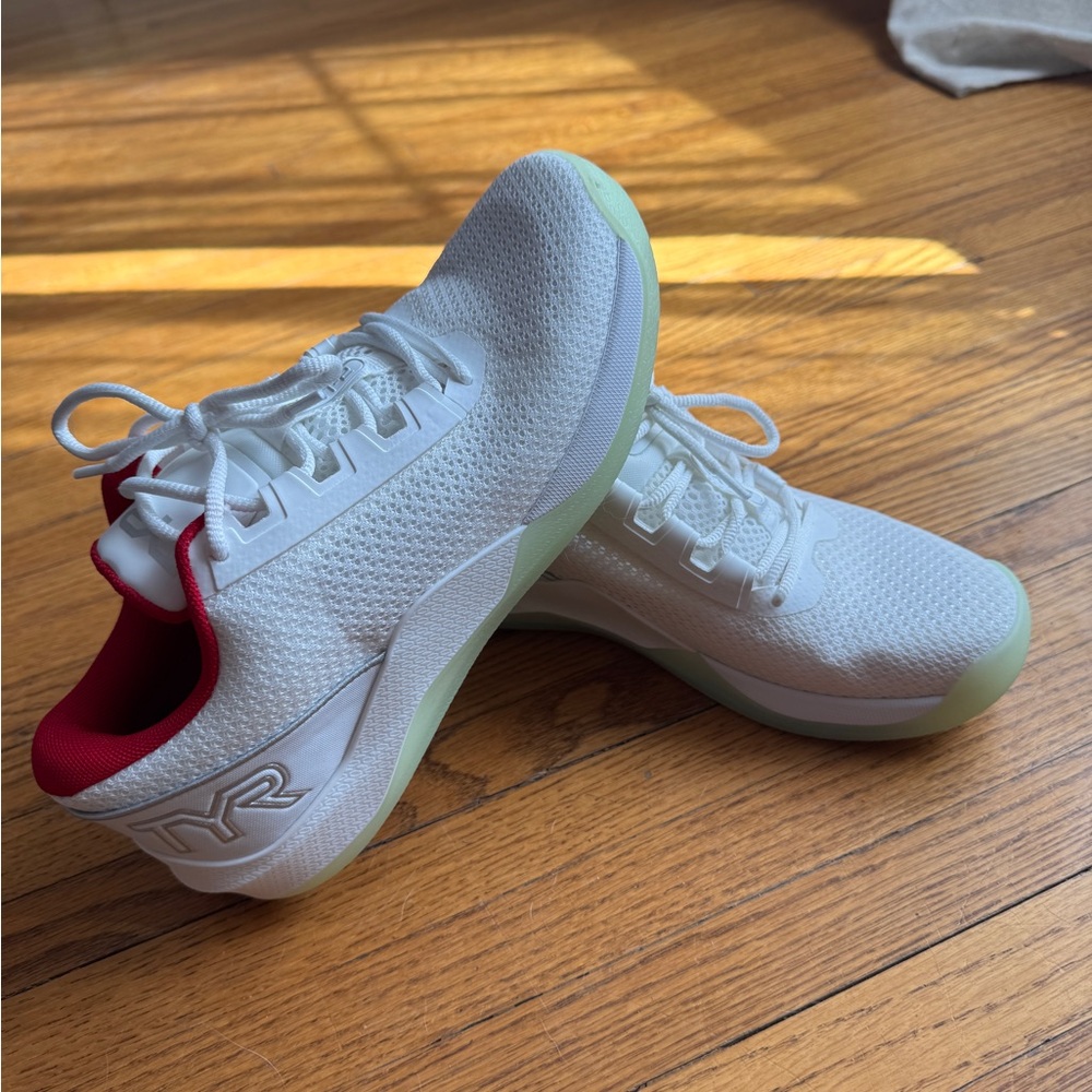 TYR CXT 2 women’s 8.5 men’s 7